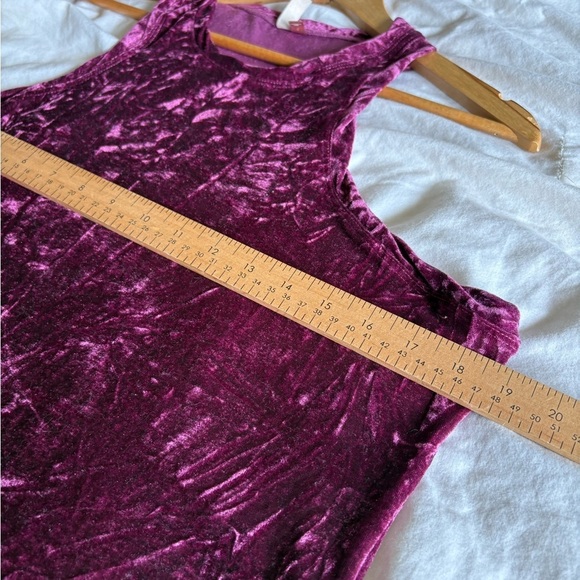 Pilcro Anthropologie plum raspberry red velvet racer back size large - Picture 8 of 11